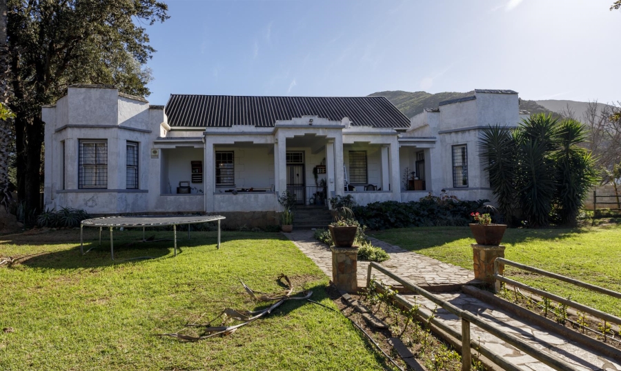 6 Bedroom Property for Sale in Ashton Western Cape